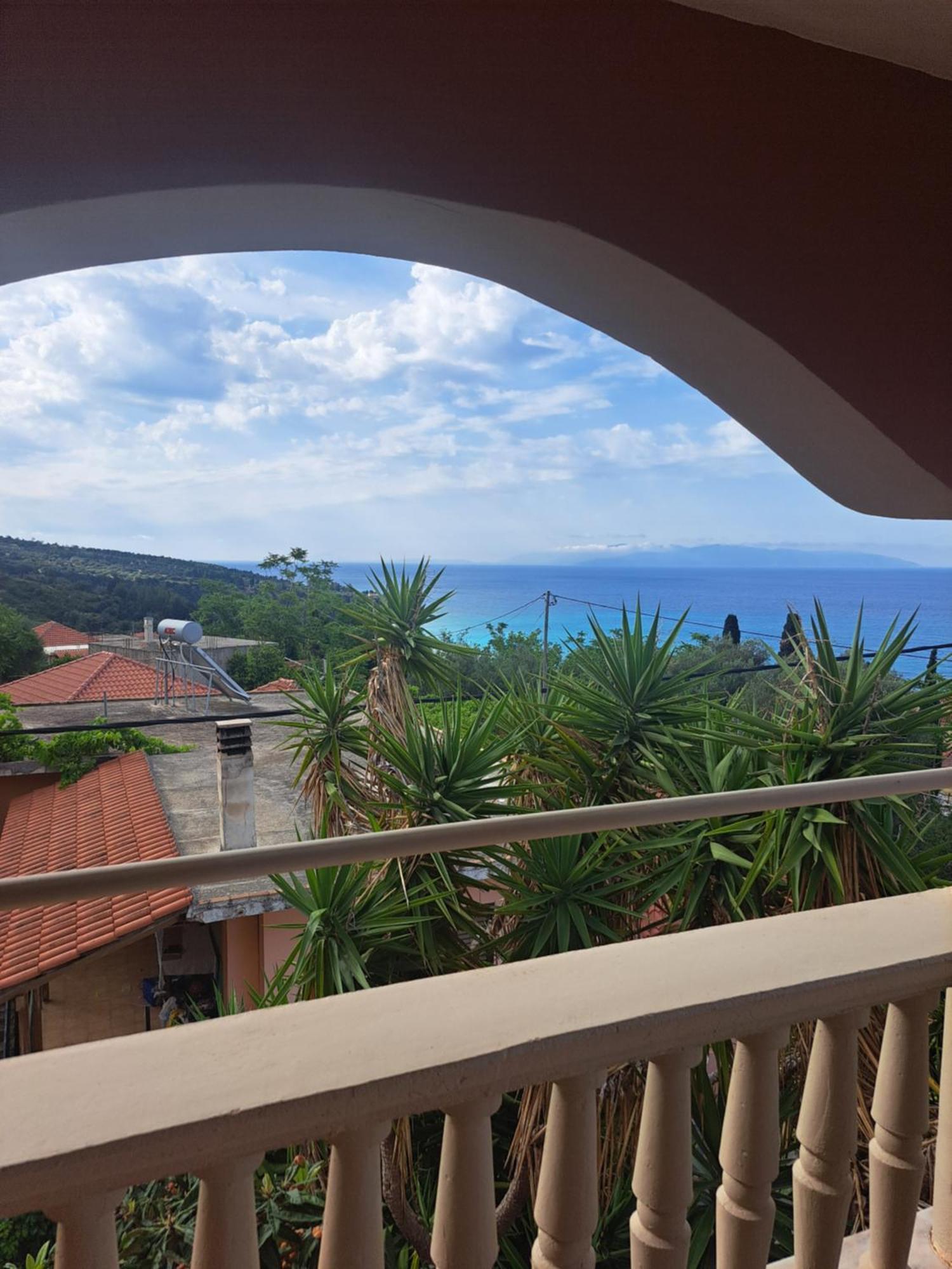 Marinos Studios At Lourdata Village Buitenkant foto