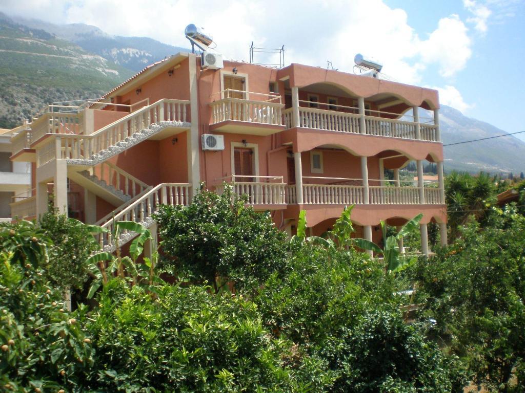 Marinos Studios At Lourdata Village Buitenkant foto