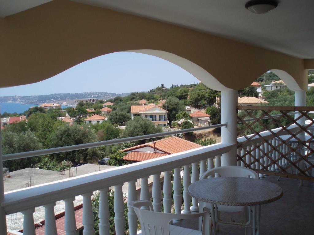 Marinos Studios At Lourdata Village Buitenkant foto