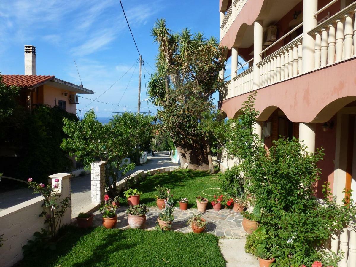 Marinos Studios At Lourdata Village Buitenkant foto