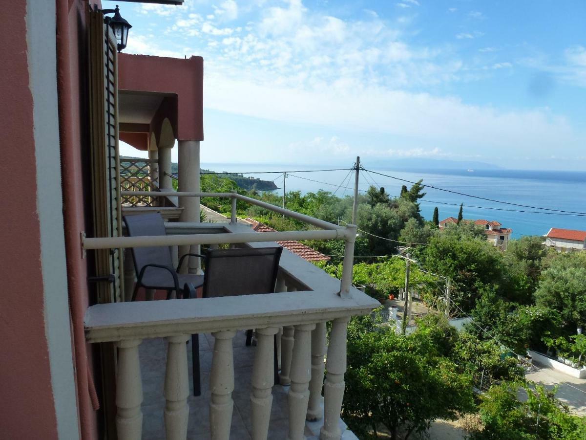 Marinos Studios At Lourdata Village Buitenkant foto