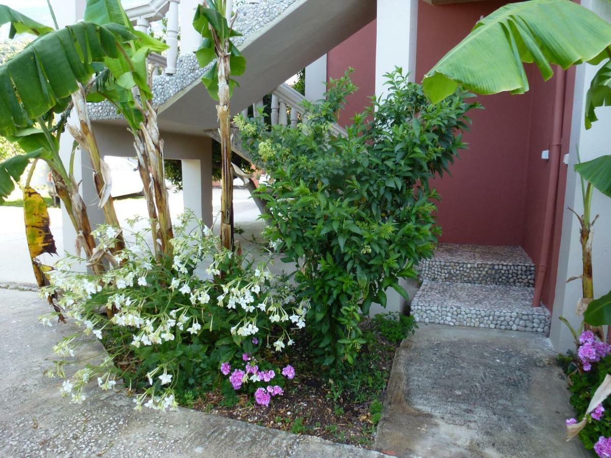 Marinos Studios At Lourdata Village Buitenkant foto